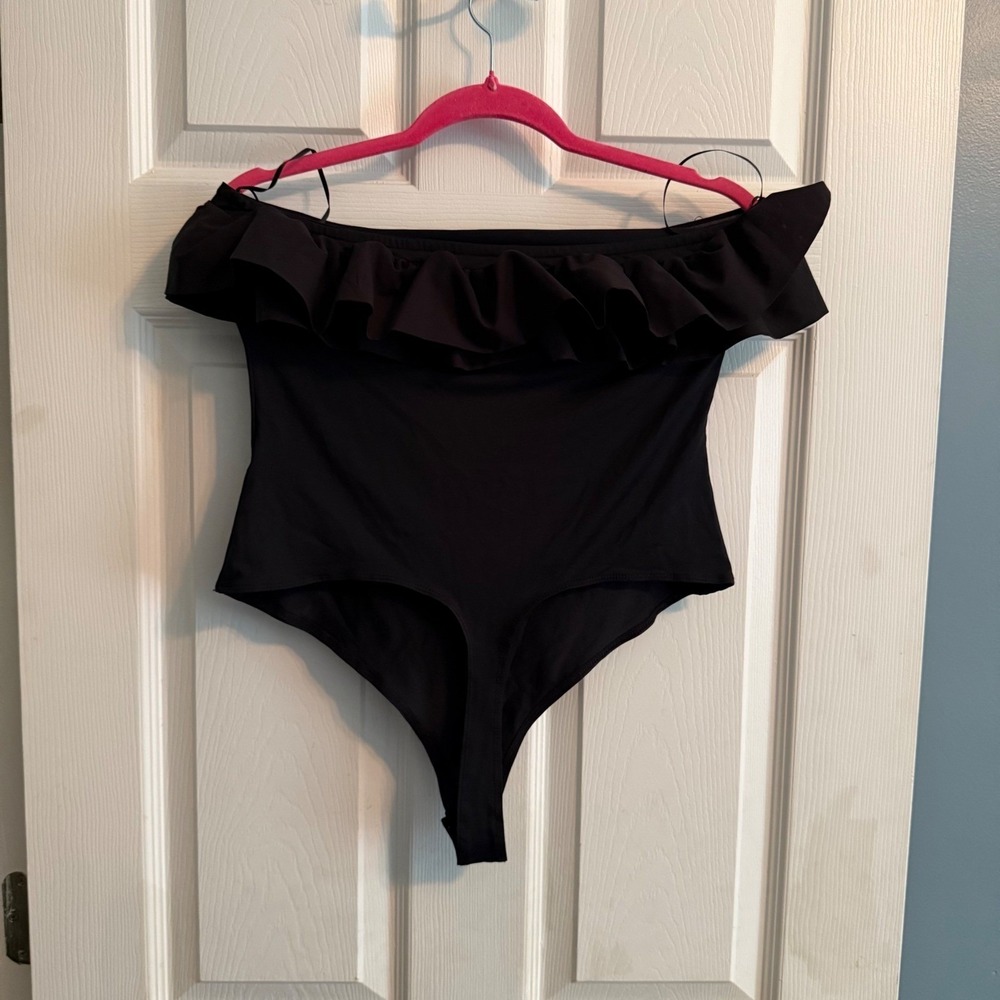 Altar'd State Black Ruffle Off the Shoulder Bodysuit Top - Size L